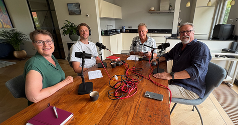 De Smitten podcast banner